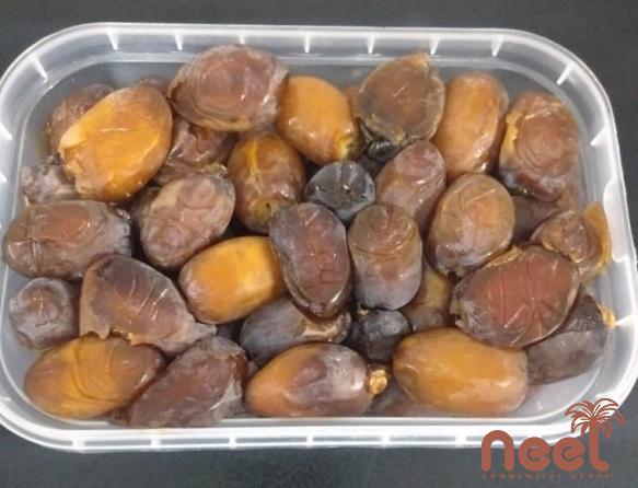 How to Eat Fresh Yellow Dates?