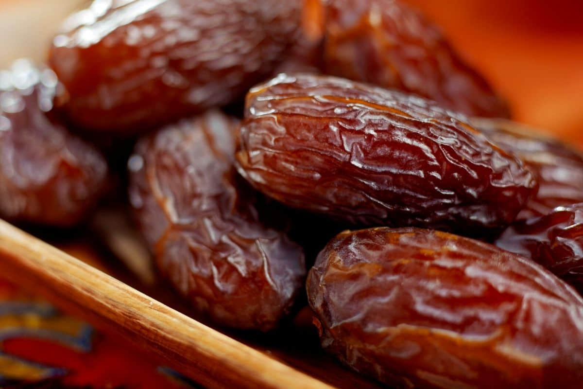  Introducing dried pitted dates + the best purchase price 